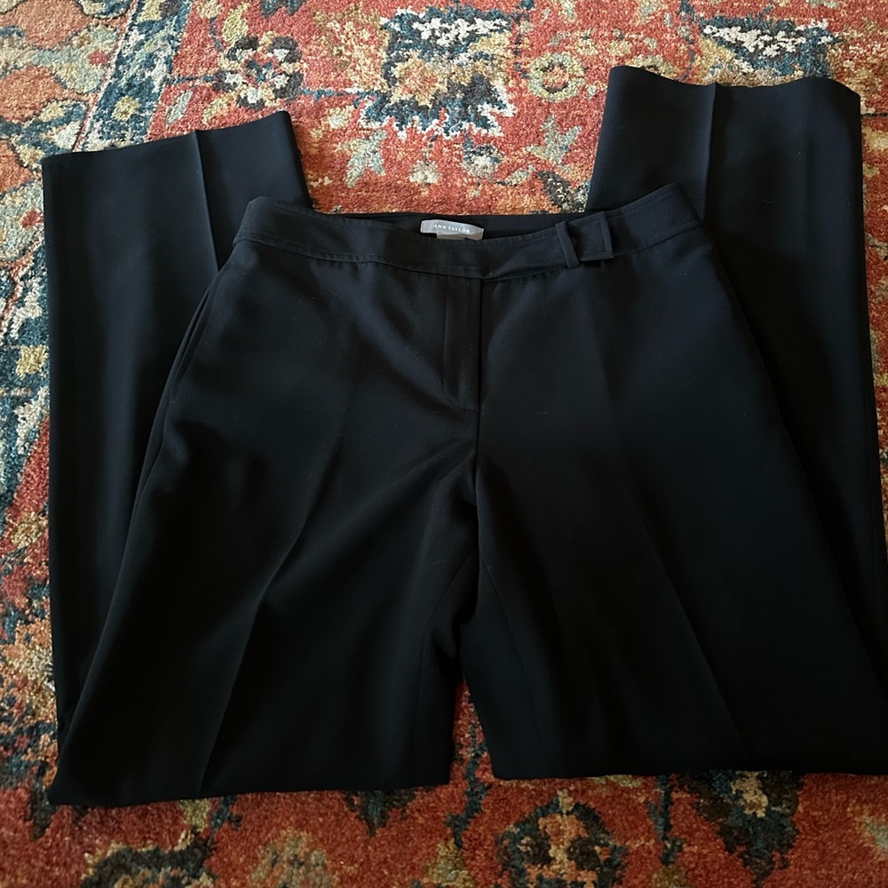 Excellent condition Ann Taylor navy slacks, size 8